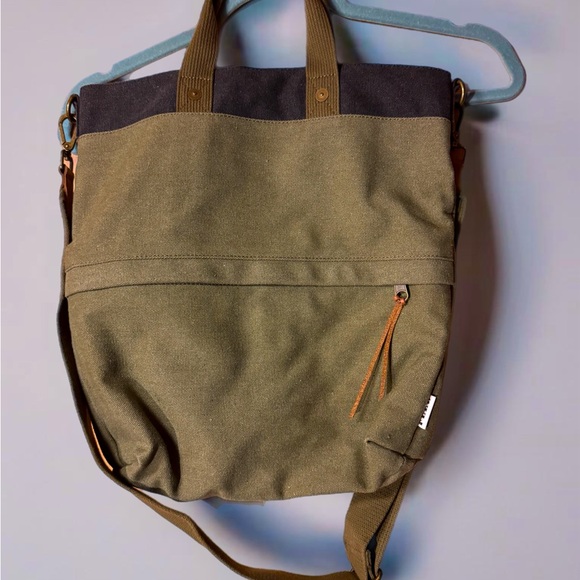 Chic Olive and Black Crossbody Bag - Picture 1 of 8